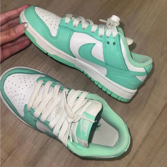 footlocker green glow dunks